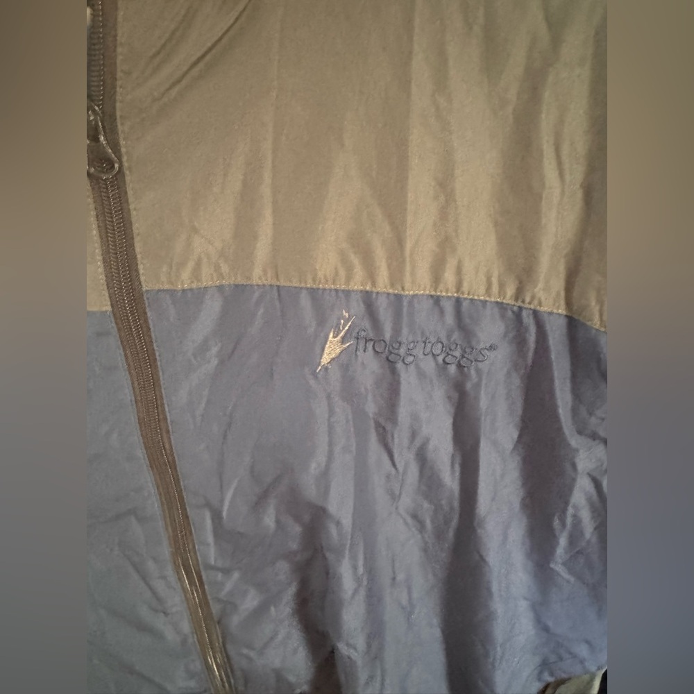 FROG TOGGS rain jacket/wind breaker